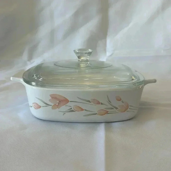 Corningware Other - Corningware Peach Floral 1 Liter Casserole A-1-B with Lid P-7-C